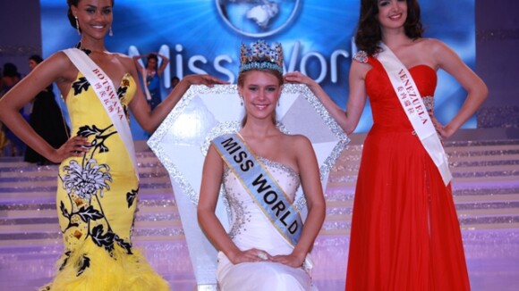 Miss Monde 2010 : Revivez le sacre de la ravissante Alexandria Mills !