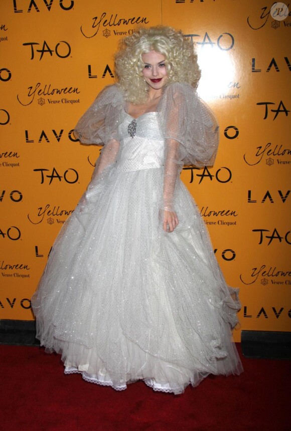 AnnaLynne McCord lors de la soirée Yelloween, organisée par Veuve Clicquot, le 30 octobre 2010