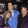 Johnny Knoxville entouré de Bam Margera et Jeff Tremaine à l'occasion de l'avant-première de Jackass 3D, au Gaumont Opéra, à Paris, le 27 octobre 2010.