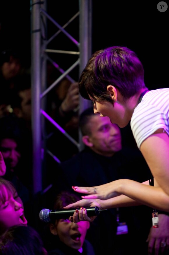 Samedi 30 octobre, Activision dynamitait la Paris Games Week, à la Porte de Versailles, avec le show explosif de Sheryfa Luna, Quentin Mosimann et Maxime Torres sur DJ Hero 2 !