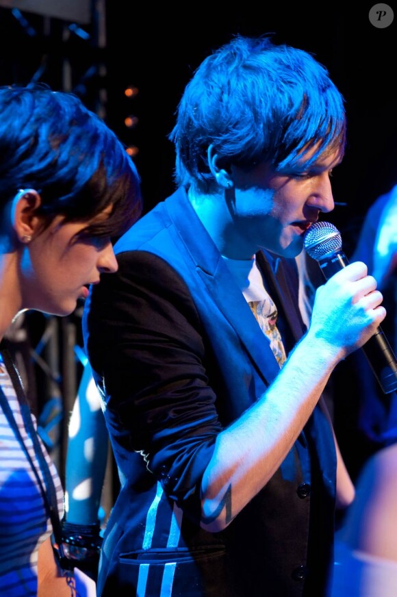 Samedi 30 octobre, Activision dynamitait la Paris Games Week, à la Porte de Versailles, avec le show explosif de Sheryfa Luna, Quentin Mosimann et Maxime Torres sur DJ Hero 2 !