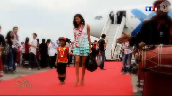 Les filles accueillies comme des princesses aux Maldives (11 novembre 2010)