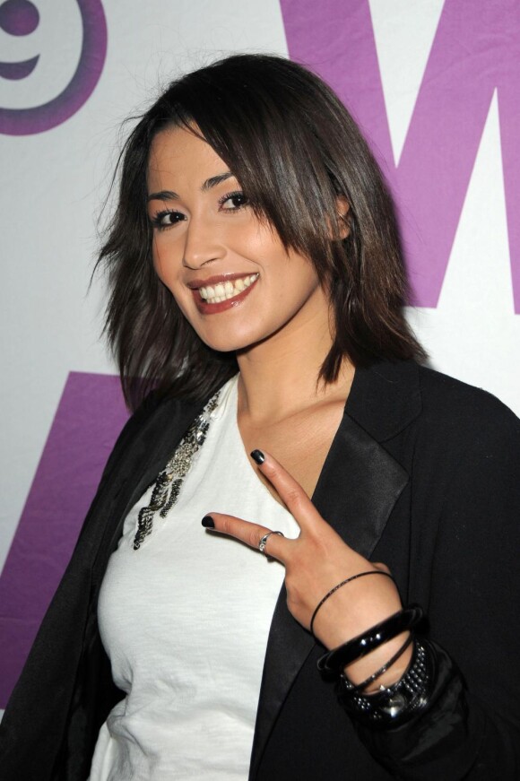 Karima Charni co-animera la cérémonie des American Music Awards 2011 avec Sinclair sur W9 dans la nuit du dimanche 21 au lundi 22 novembre à partir de 2h du matin.