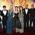 Tout le casting à l'occasion de l'avant-première britannique du  Monde de Narnia : L'odyssée du passeur d'aurore , à l'Odeon de Leicester Square, à Londres, le 30 novembre 2010. 