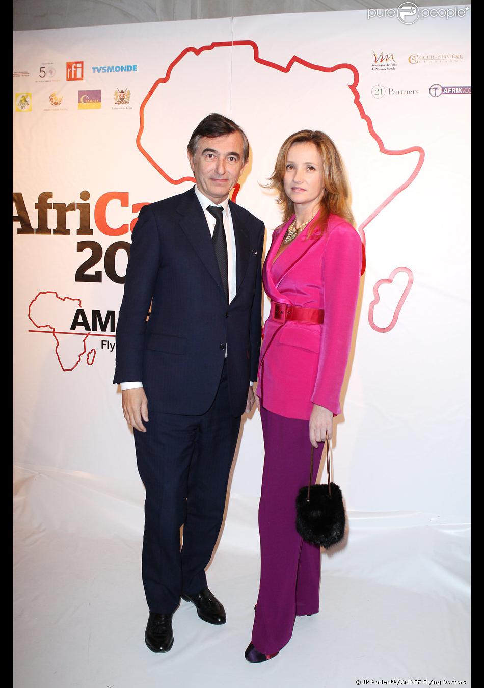 Philippe DousteBlazy et son épouse lors du gala AfriCAN le 29 novembre 2010 à Paris Purepeople Philippe DousteBlazy et son épouse lors du gala AfriCAN le 29 novembre 2010 à Paris Purepeople