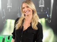 La belle Cameron Diaz, entourée de frelons verts, exhibe une silhouette divine !