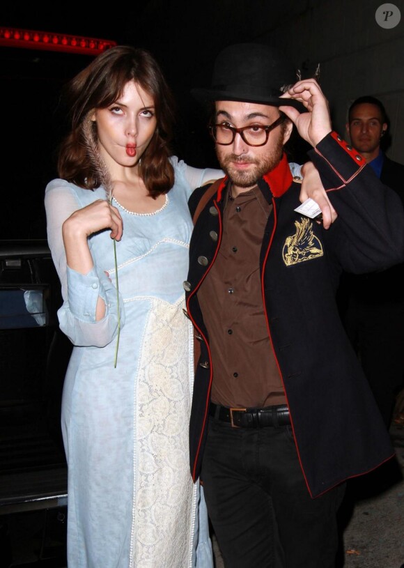Charlotte Kemp Muhl et Sean Lennon à Los Angeles, le 18 novembre 2010.
