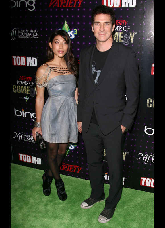 Dylan McDermott et sa compagne assistent à la soirée Variety's Power of Comedy qui a vu la consécration de Russell Brand, samedi 4 décembre, à Los Angeles.