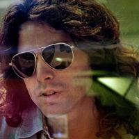 Exhibitionnisme : Jim Morrison gracié 40 ans après sa mort !