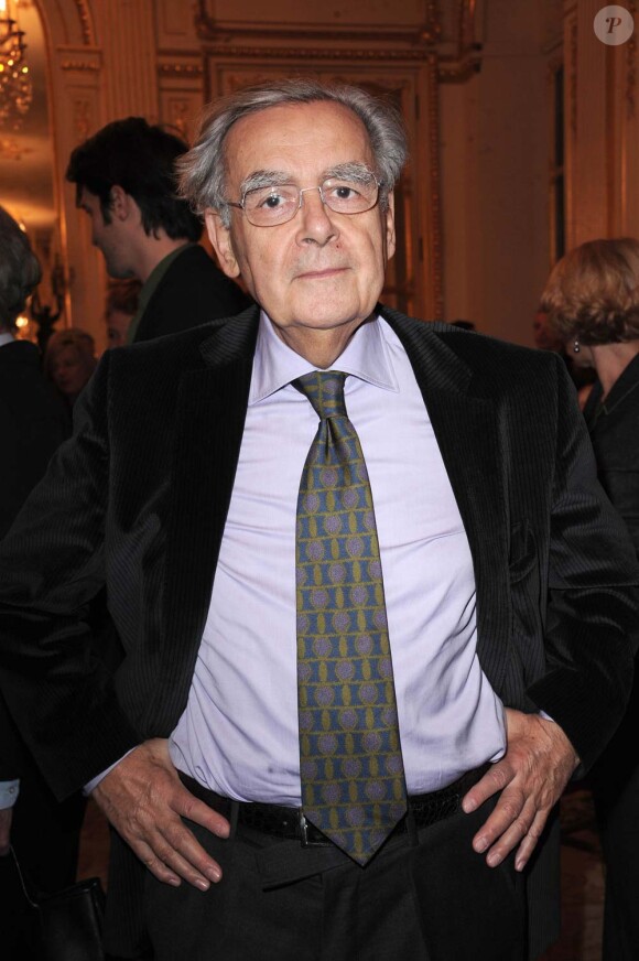 Remise de médailles au ministère de la culture, le 14 décembre 2010 à Paris : Bernard Pivot