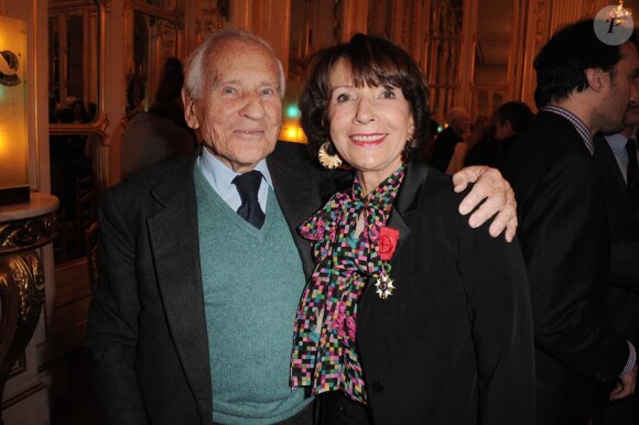 Remise de médailles au ministère de la culture, le 14 décembre 2010 à Paris : Jean d'Ormesson et Nicole Lattès