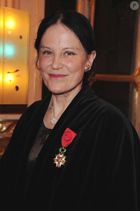 Remise de médailles au ministère de la culture, le 14 décembre 2010 à Paris : Irène Frain