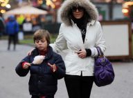 Quand Liz Hurley profite de son fils, son amant s'éclate et son mari sombre...