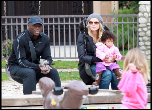 Heidi Klum, Seal et leurs enfants dans un parc de Beverly Hills le 26 décembre 2010