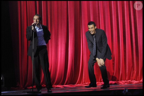 Elie Semoun et Mustapha El Atrassi lors du spectacle de ce dernier à la Cigale le 21 décembre 2010