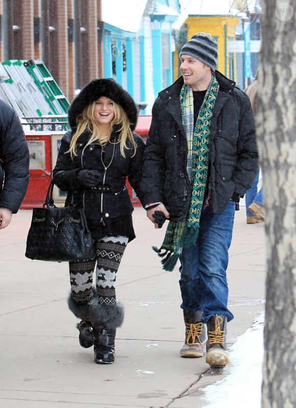 Jessica Simpson et son fiancé Eric Johnson en vacances à Aspen, le 31 décembre 2010.