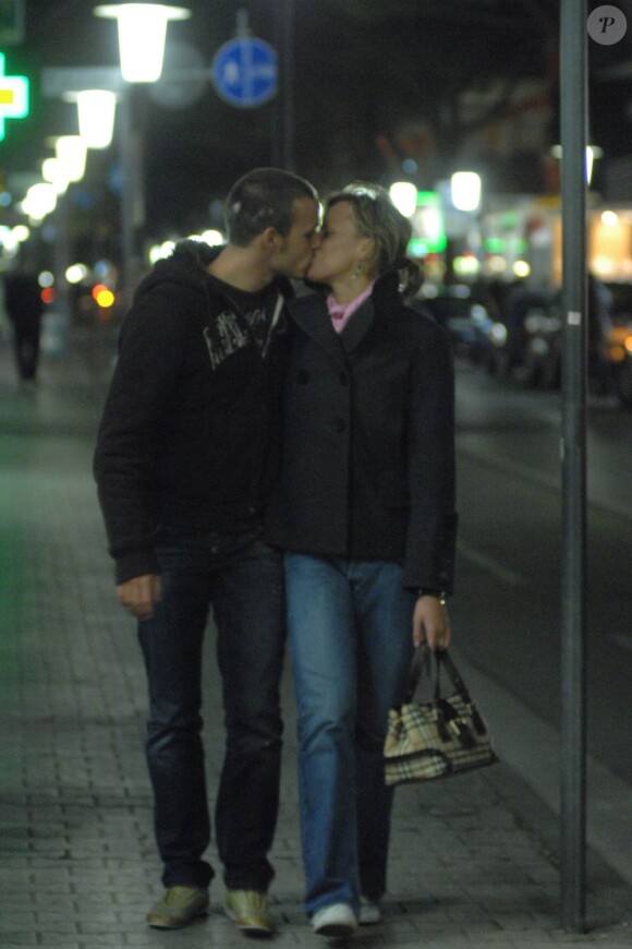 Federica Pellegrini (photo : avec son chéri, Luca Marin), en panne de résultats et d'entraîneur, a jeté son dévolu sur Philippe Lucas, l'ex-mentor de Laure Manaudou.