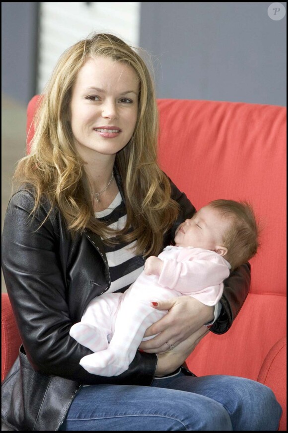 Amanda Holden et sa fille Alexa, Londres, mars 2006