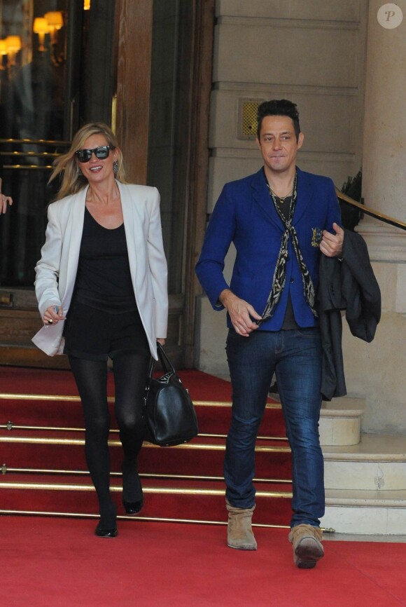 Kate Moss prévoirait d'enregister un album, avec la bénédiction de son bien-aimé, le guitariste des Kills Jamie Hince.