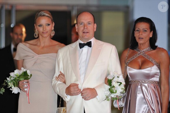 Stéphanie de Monaco, Albert et Charlene Wittstock le 30 juillet 2010