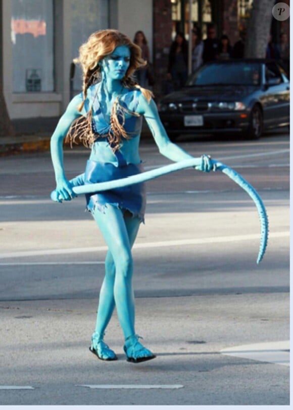 Quand AnnaLynne McCord se déguise en Avatar...