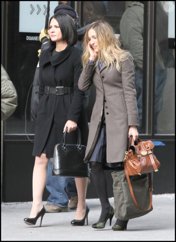 Sarah Jessica Parker  et Olivia Munn sur le tournage de I Don't know how she does à Manhattan le 17 janvier 2011
