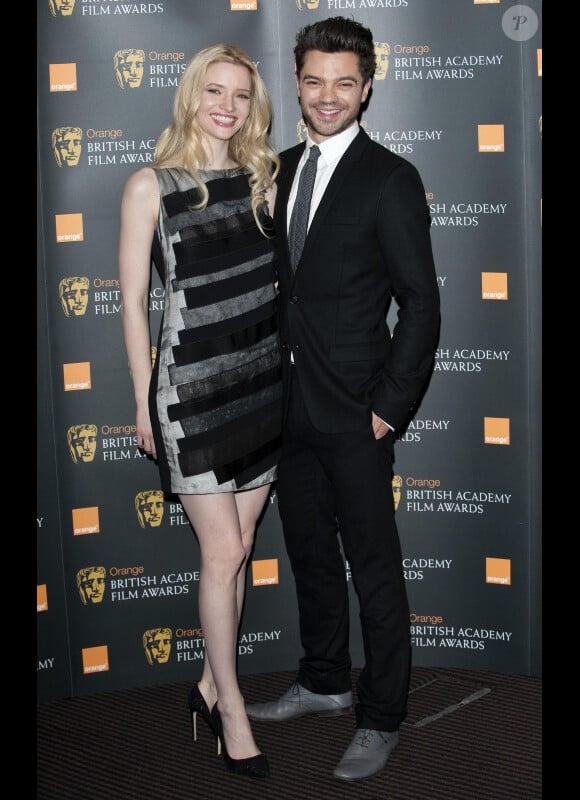 Talulah Riley et Dominic Cooper ont annoncé les nominations des BAFTAs à Londres en janvier 2011