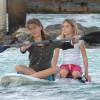 Julio Iglesias et son épouse Miranda passent de douces vacances à Punta Cana, en République Dominicaine. Leurs enfants sont ravis de faire des jeux aquatiques ! Janvier 2011