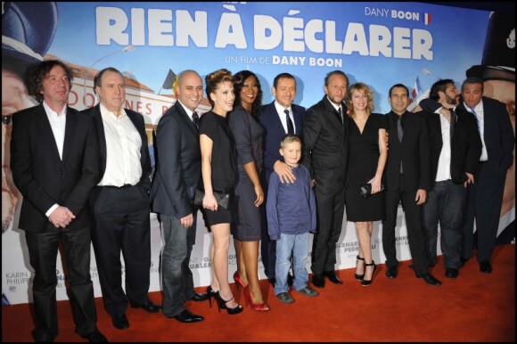 L'équipe du film Rien à déclarer lors de l'avant-première de Rien à déclarer au cinéma Pathé d'Ivry-sur-Seine le 24 janvier 2011