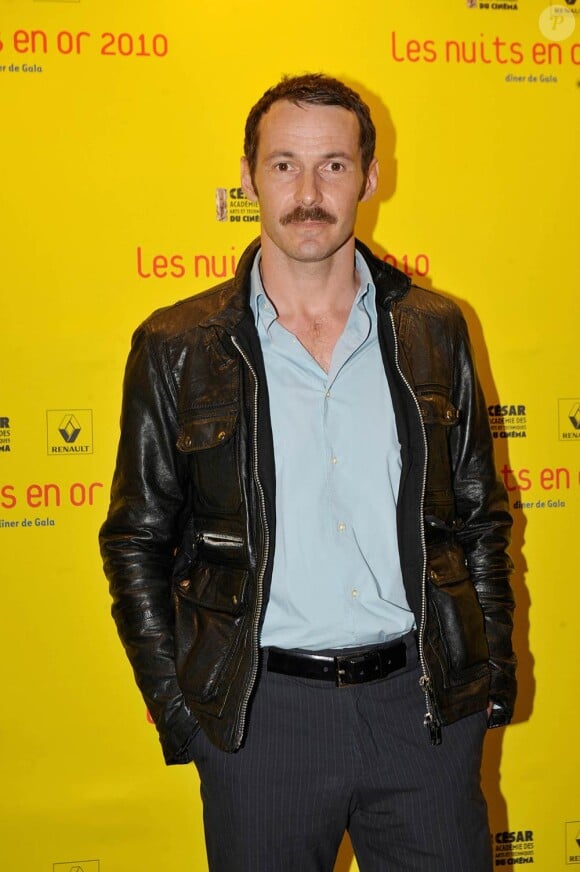 Julien Boisselier est l'acteur principal de Xanadu, la nouvelle et sulfureuse série que la chaîne Arte diffusera dès le mois d'avril 2011.