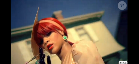 Rihanna - S&M - février 2011