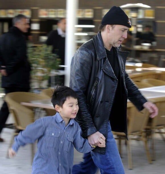 Nicolas Cage sur le tournage de Ghost Rider 2 avec sa femme et leur fils Kel-EL, à Denizli, janvier 2011