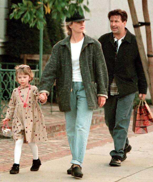 Alec Baldwin, Kim Basinger et leur fille Ireland en 1999