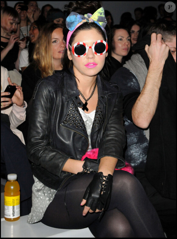 Marina Diamandis au défilé Ashish lors de la Fashion Week de Londres, le  22 février 2011.