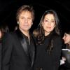 Roger Taylor et sa femme Gisella Bernales au défilé Roberto Cavalli à Milan durant la Fashion Week, le 26 février 2011.