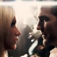 Kesha atomise le gentil Dawson dans son nouveau clip...