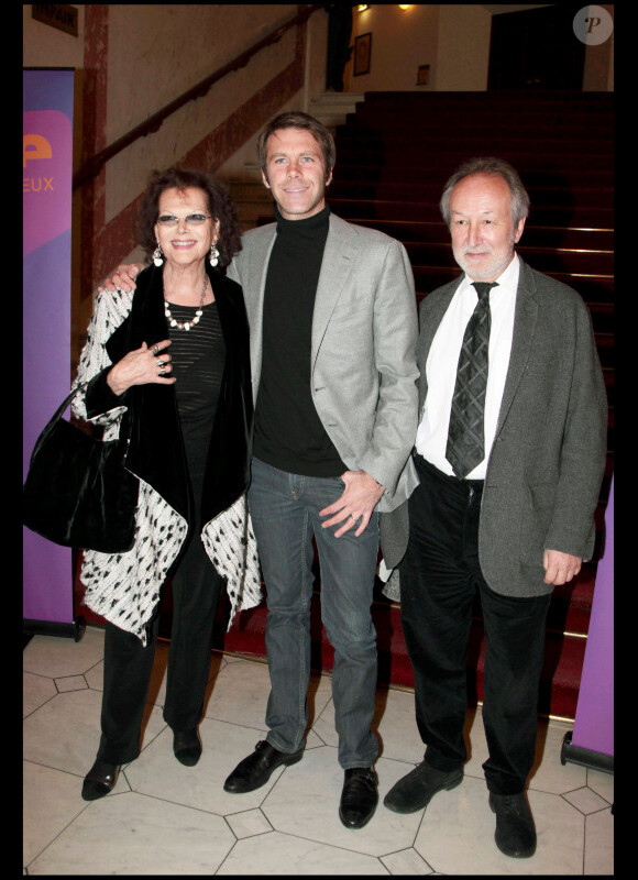 Claudia Cardinale, Emmanuel Philibert de Savoie et Jérôme Clément lors de la présentation du téléfilm Frères d'Italie pour Arte le 28 février 2011 à Paris