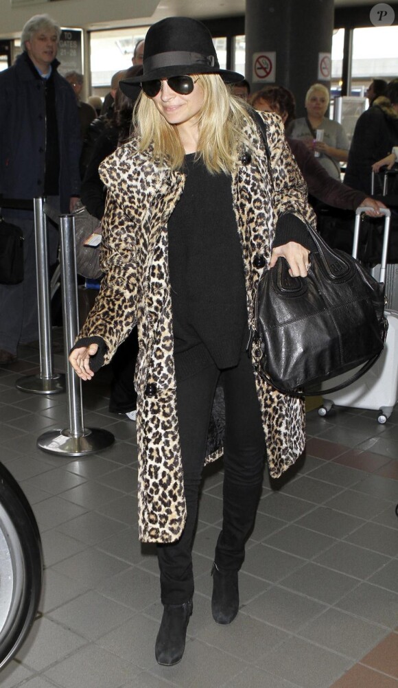 Nicole Richie à l'aéroport de LAX pour s'envoler vers Paris, le 2 mars 2011.