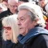 Mireille Darc et Alain Delon lors des obsèques d'Annie Girardot à Paris le 4 mars 2011