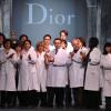 Défilé Dior. 4 Mars 2011. Dernière collection de John Galliano et salut final effectué par les "petites mains" des ateliers.