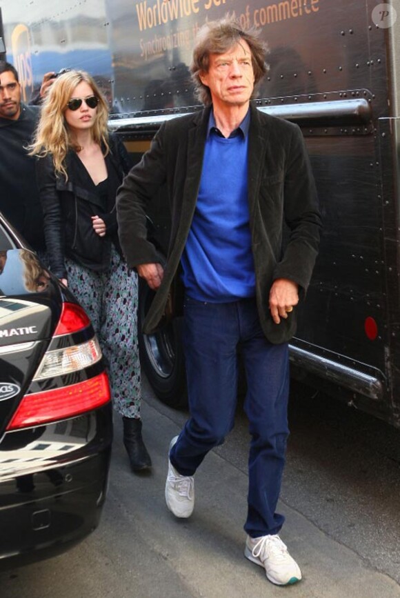 Mick Jagger et sa fille Georgia May Jagger passent la journée ensemble, à Los Angeles, le 24 février 2011.