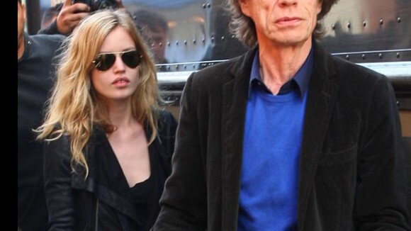 La superbe Georgia May Jagger, 18 ans, se balade avec son papa... Mick Jagger !