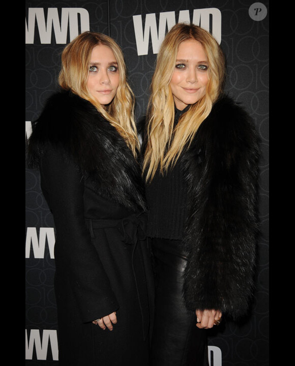 Ahsley Olsen et sa soeur jumelle Mary-Kate en novembre 2010 lors d'une soirée à New-York