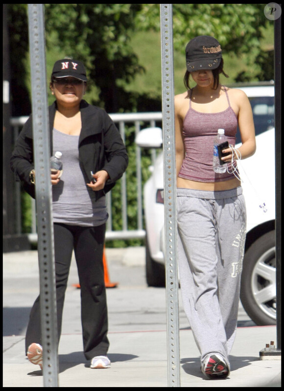 Vanessa Hudgens sort de son cours de gym, il y a quelques jours à Los Angeles. 
