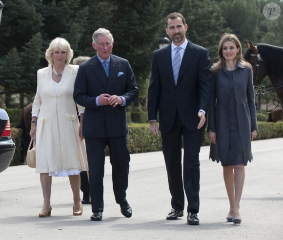 La princesse Letizia et son époux Felipe ont reçu le prince de Galles Charles et son épouse, Camilla Parker Bowles à Madrid le 30 mars 2011