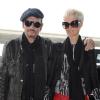 Johnny et Laeticia Hallyday à l'aéroport Charles de Gaulle en partance pour Los Angeles, le 31/03/2011