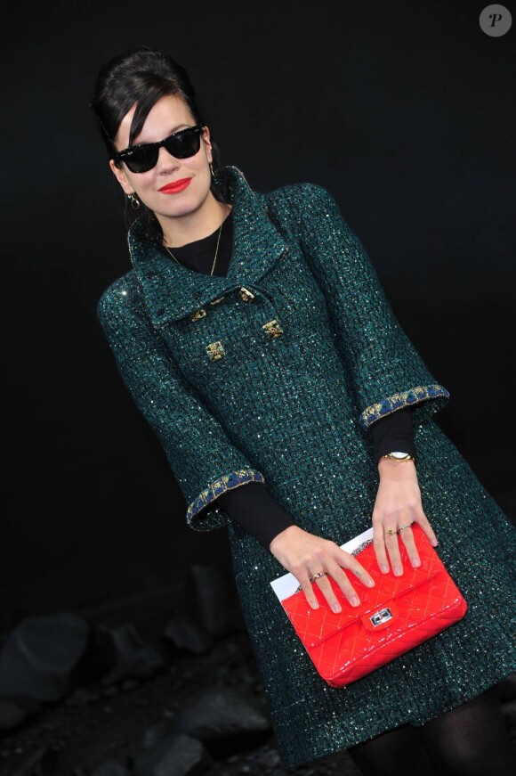 Lily Allen lors du défilé Chanel automne-hiver 2011-2012 à Paris en mars 2011