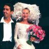 Kate Moss en robe de mariée pour Michel Klein en 1995