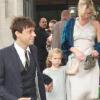 Kate Moss, Jamie Hince et Lila, la fille du top, en juin 2008 lors d'un mariage