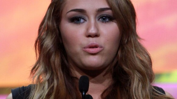 Miley Cyrus : Nouveau scandale, une poupée gonflable à son effigie !